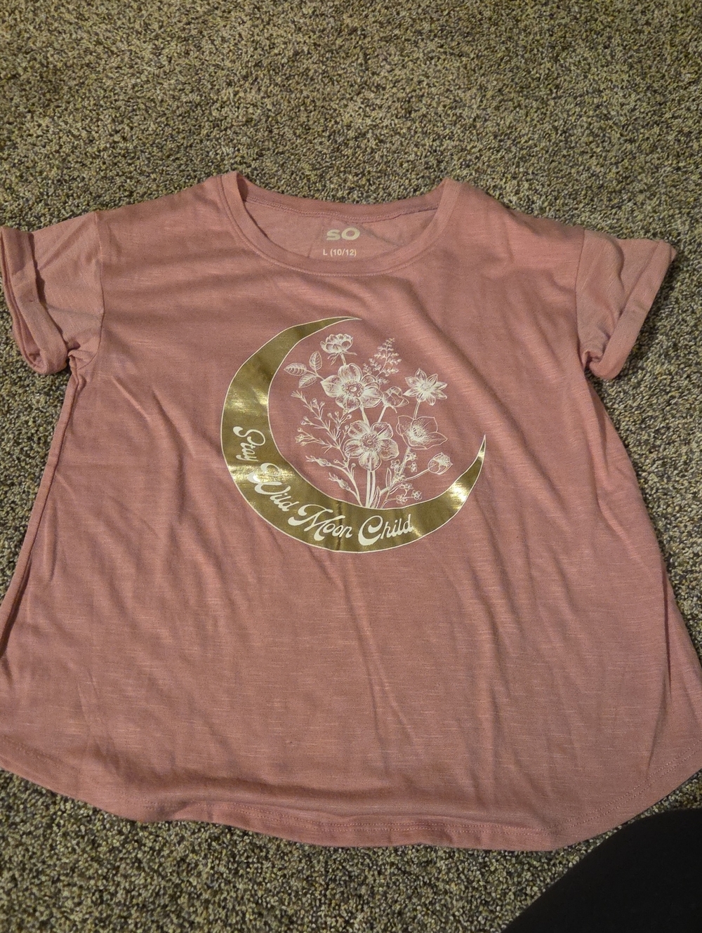SO Mauve Pink Moon Floral Graphic Tee with Gold Accent